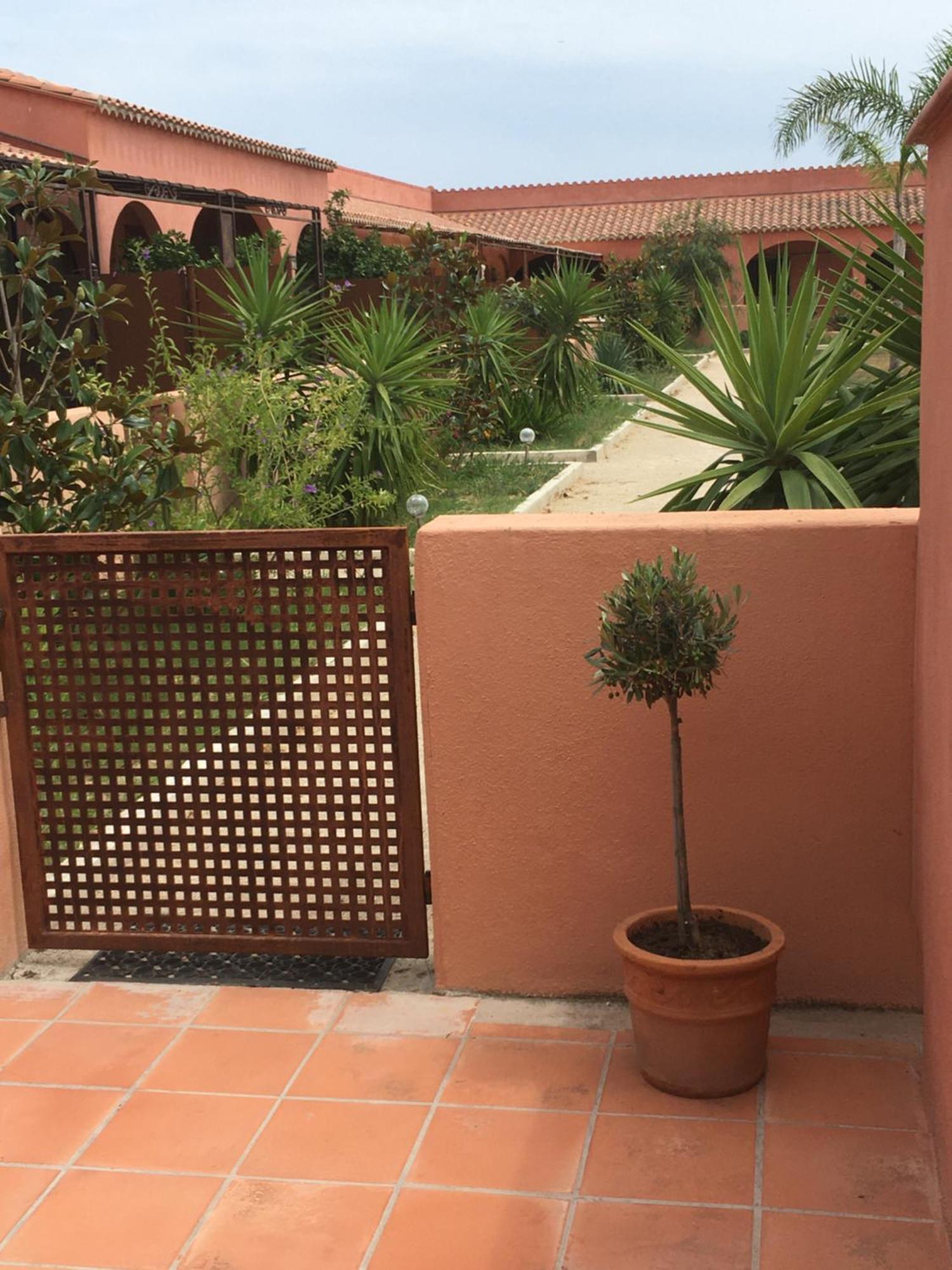 Domaine La Colomine Apartment กาเนต์-อ็อง-รูสซียง ภายนอก รูปภาพ